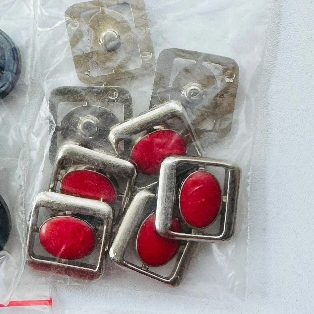Vintage Mixed Sewing Button Lot Assorted Color Shapes Lucite Metal Resin 10 Bags